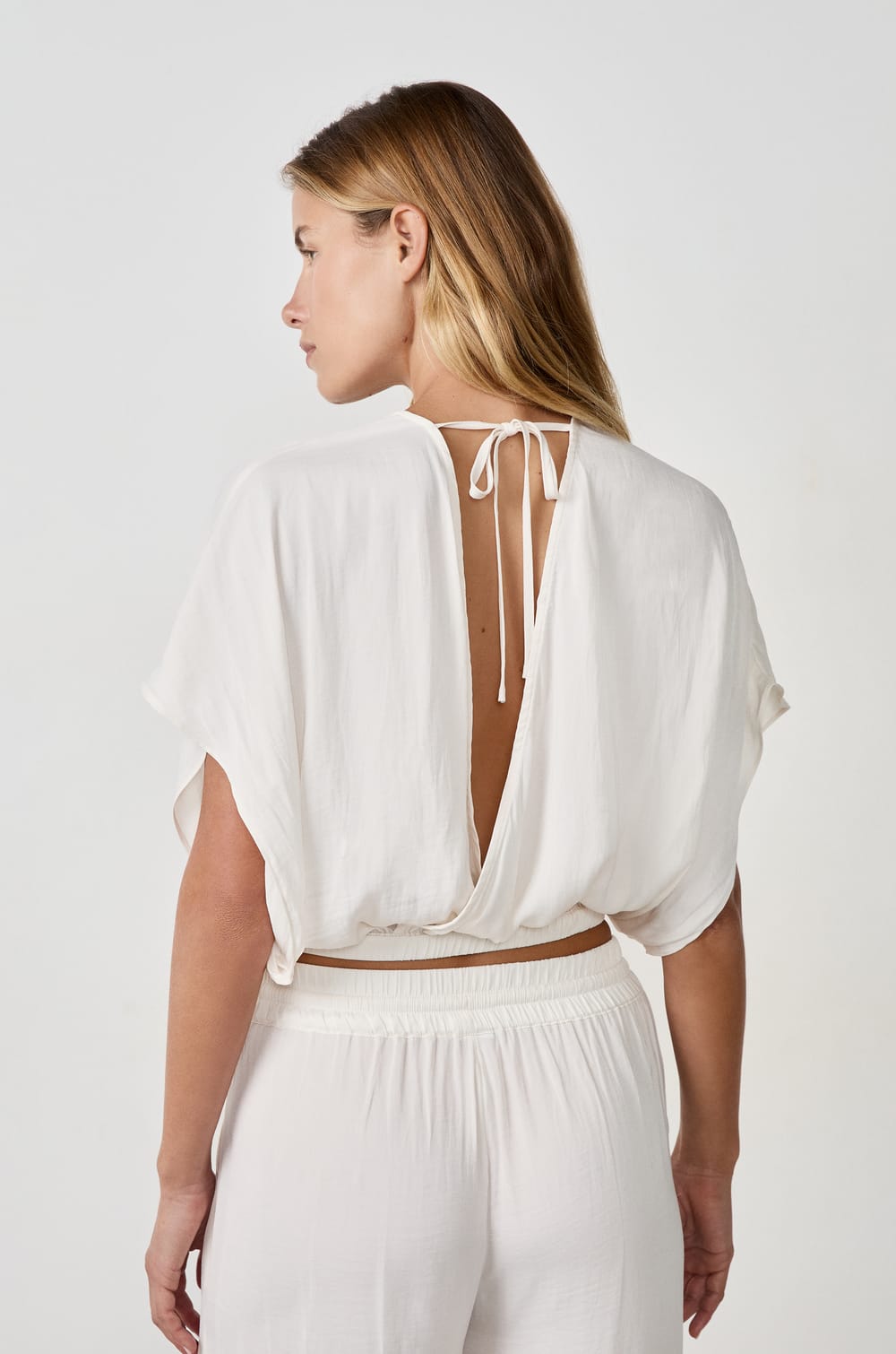 Top manches courtes satiné;${refinementColor}