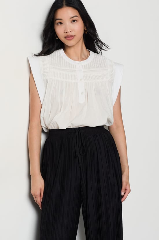 Short-sleeved cotton blouse.;${refinementColor}