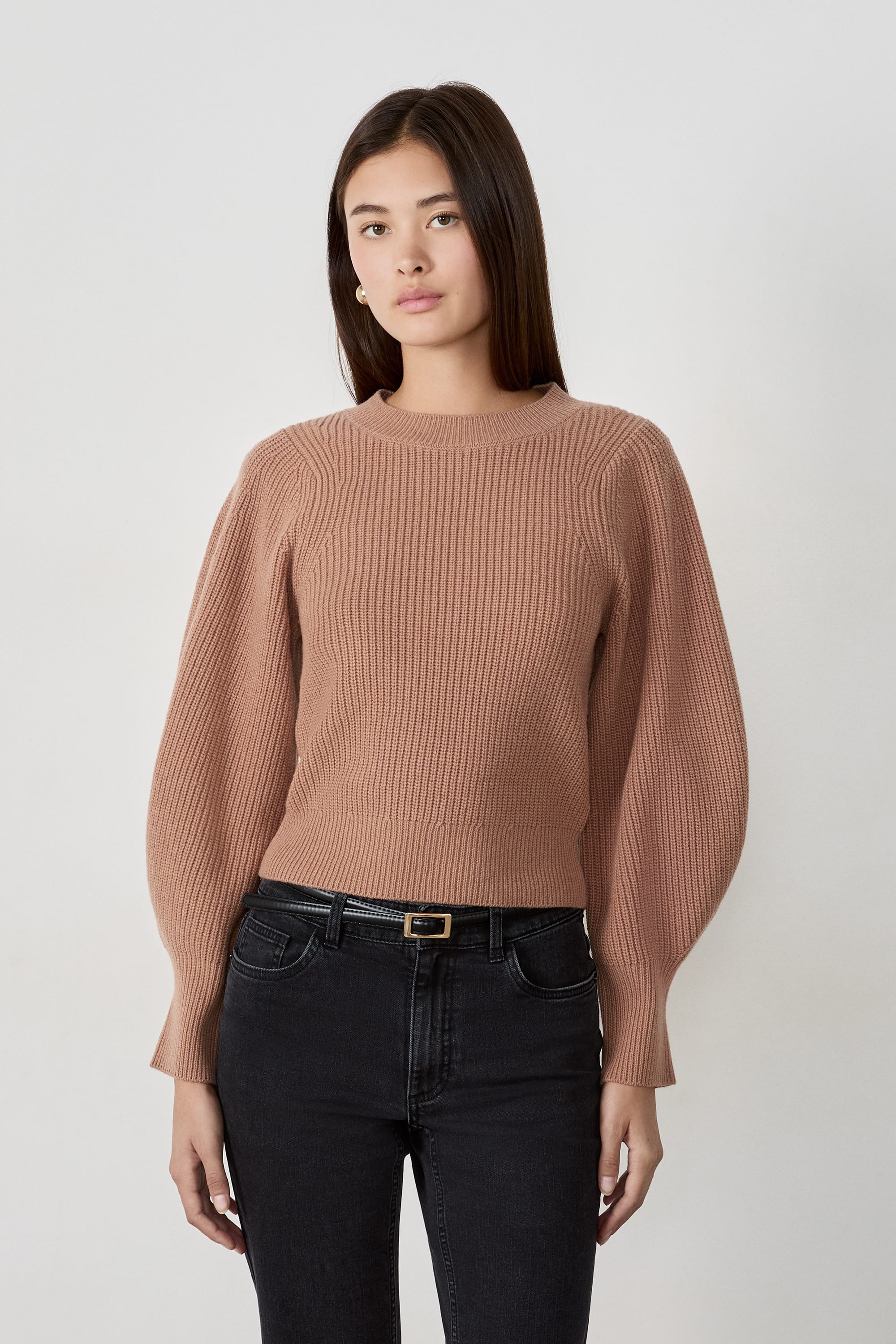 pull à manches bouffantes avec laine