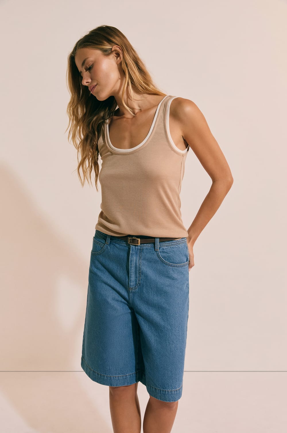 Bermuda effet jean en coton;${refinementColor}