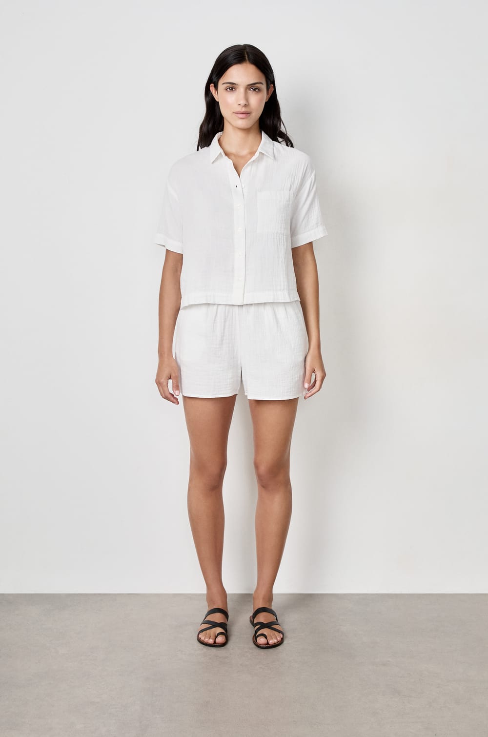 Textured short-sleeved shirt;${refinementColor}