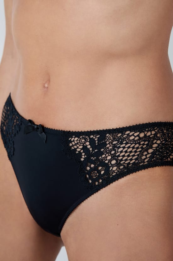 Hipster in microfibre and lace;${refinementColor}