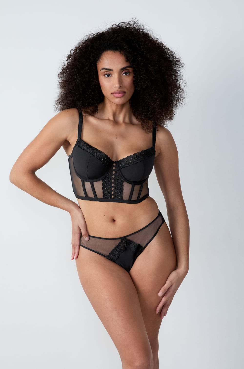 Soutien-gorge bustier coques fines tulle et broderie;${refinementColor}