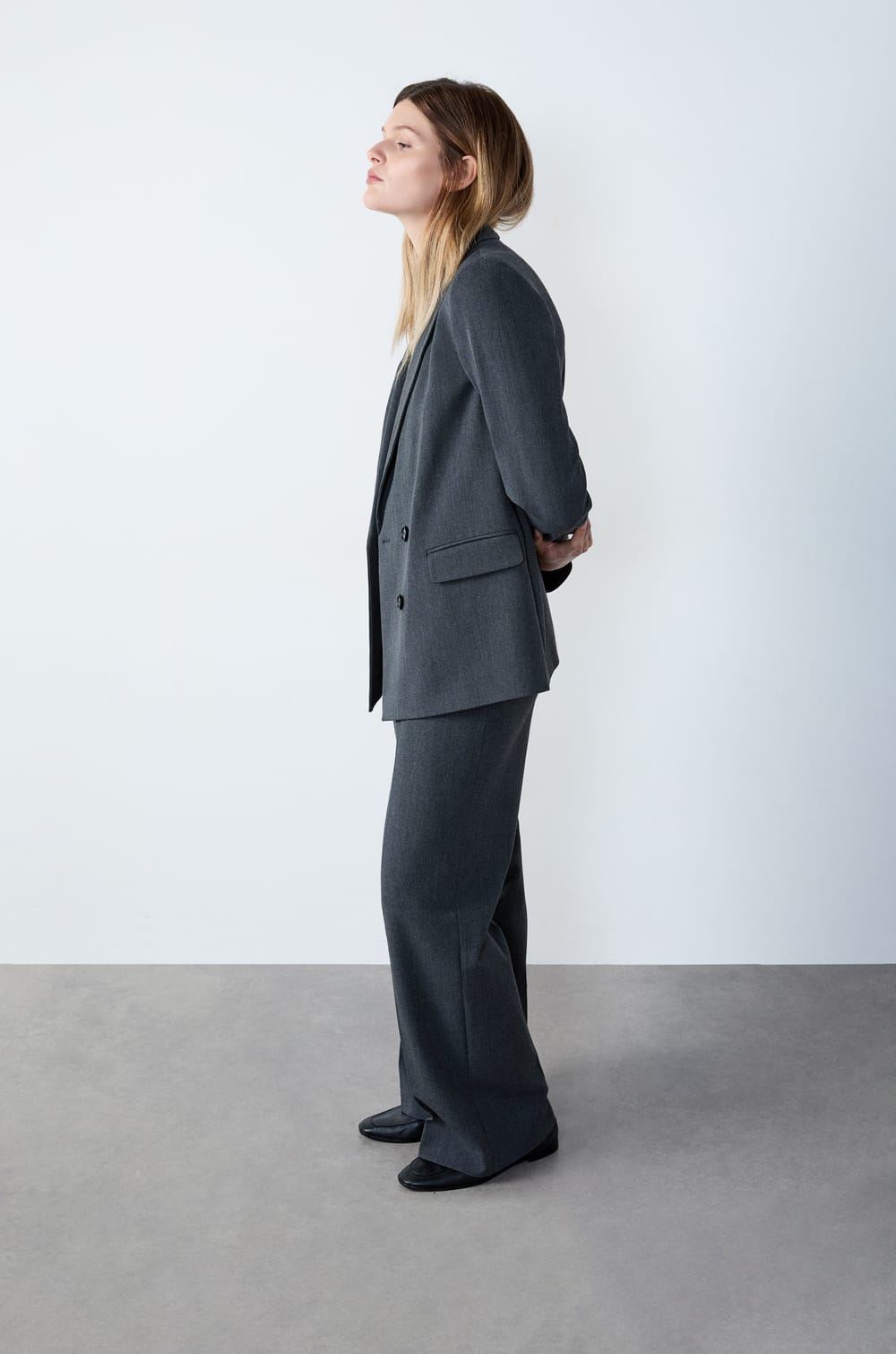 Wide Cut Trousers;${refinementColor}