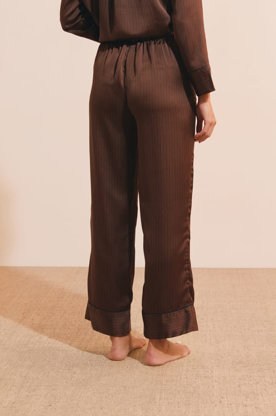 Pantalon de pyjama satin&eacute; &agrave; motifs;${refinementColor}