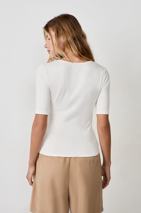 3/4 Sleeve T-shirt;${refinementColor}