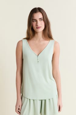 Top de pijama sin mangas con cuello en V de modal;${refinementColor}