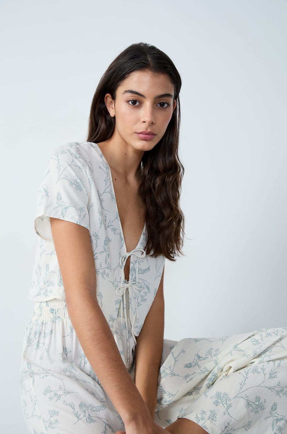 Short-Sleeved Shirt With Floral Patterns And Bows;${refinementColor}