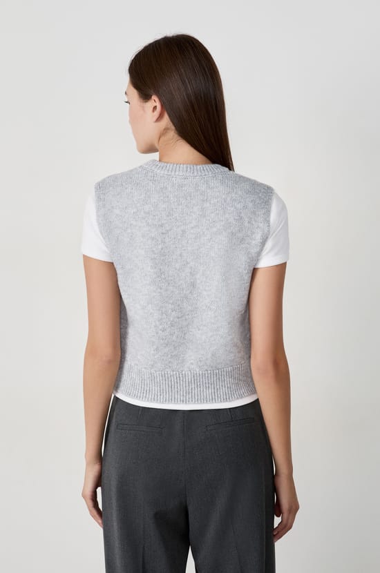 Sleeveless Round Neck Sweater;${refinementColor}