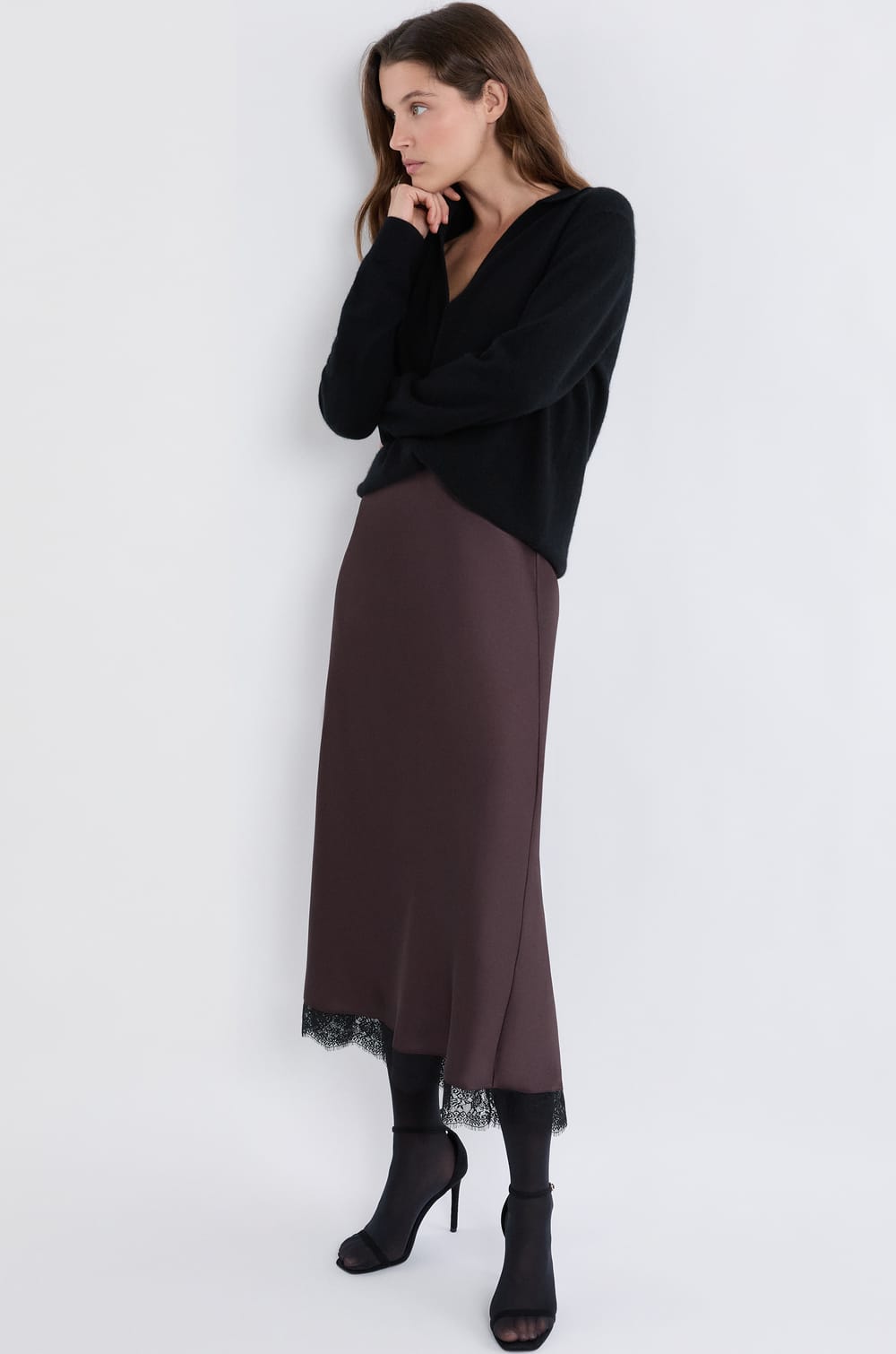 Falda larga de satén;${refinementColor}