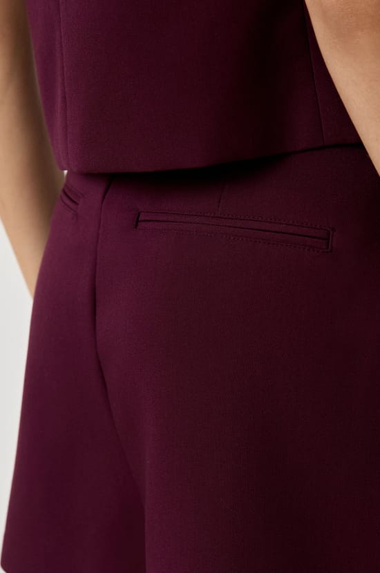 Rok-short;${refinementColor}