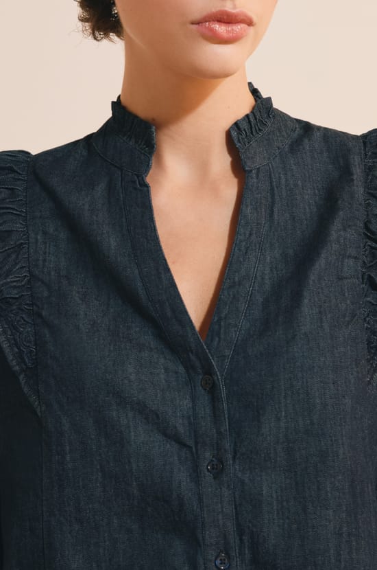 Blouse en jean &agrave; volants;${refinementColor}