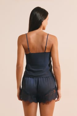 Caraco avec d&eacute;tails dentelle;${refinementColor}
