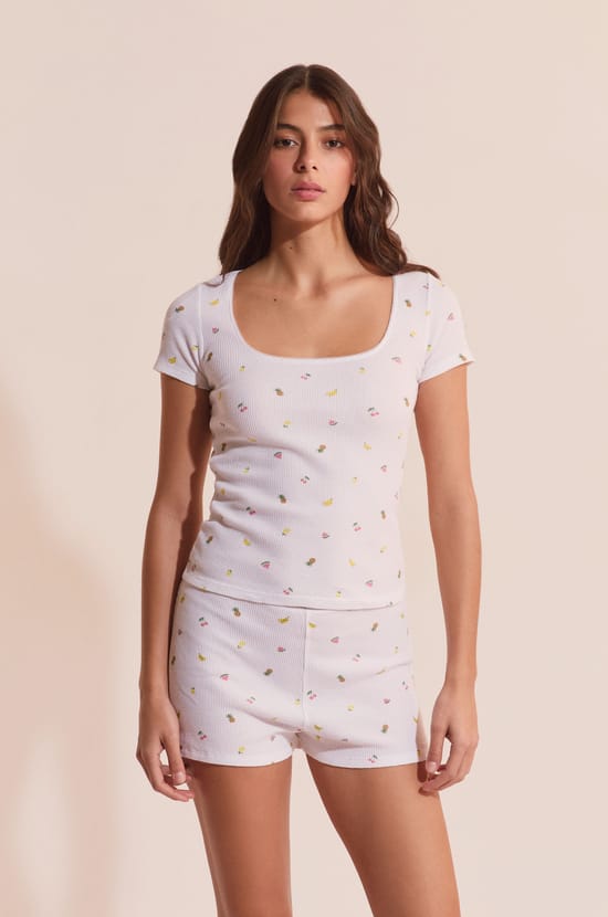 Camiseta gofrada con estampado de frutas;${refinementColor}