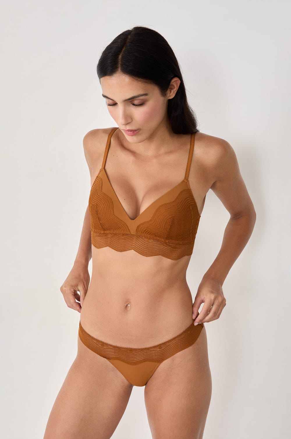 Wireless Triangle Bra;${refinementColor}