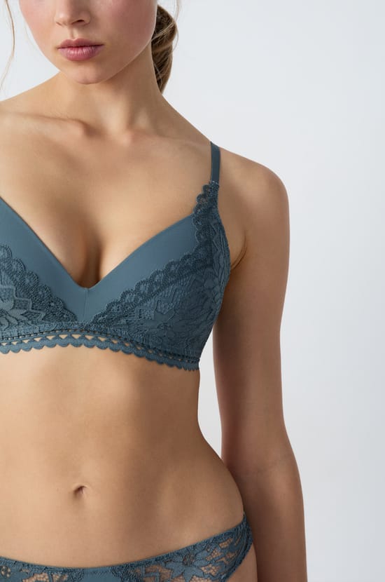 Soutien-gorge sans armatures coques fines;${refinementColor}