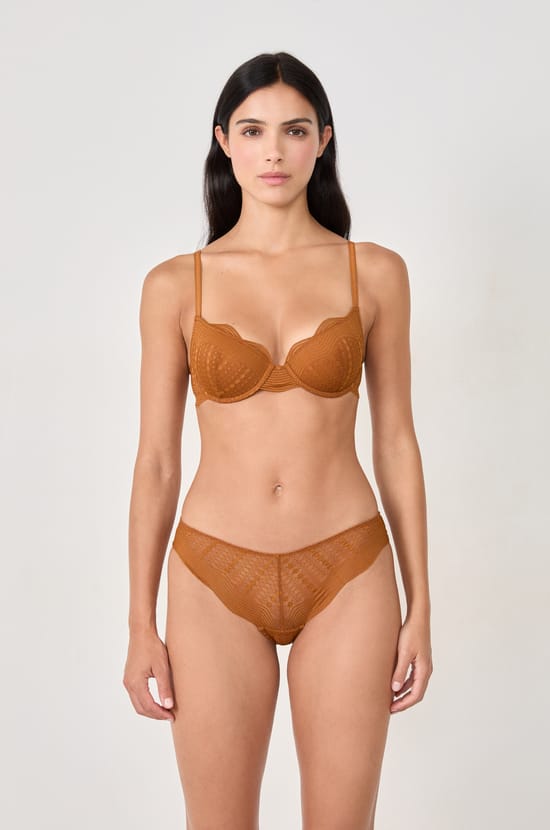 Bra n.4 - the lightly lined;${refinementColor}