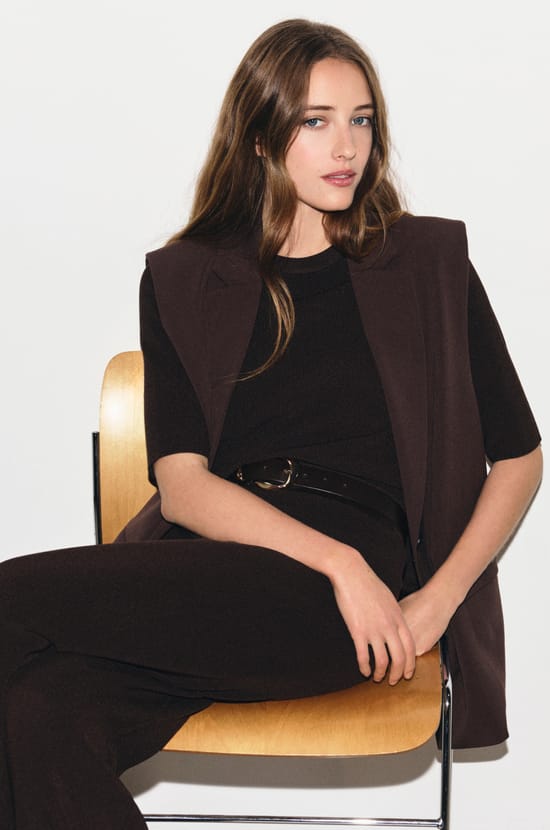 Sleeveless Blazer;${refinementColor}