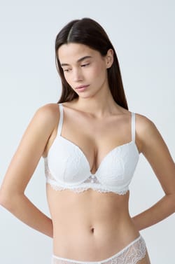 Soutien-gorge N.5 - Le coques fines plongeant en dentelle;${refinementColor}