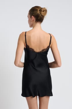 Nuisette satinée;${refinementColor}