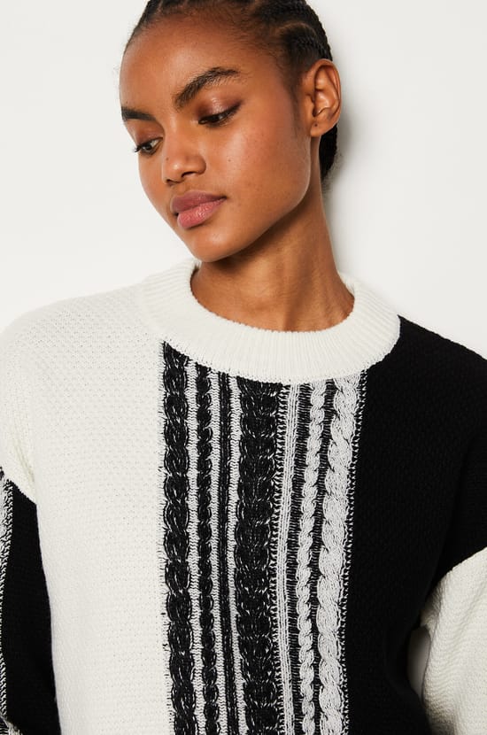 Patterned Crew Neck Sweater;${refinementColor}