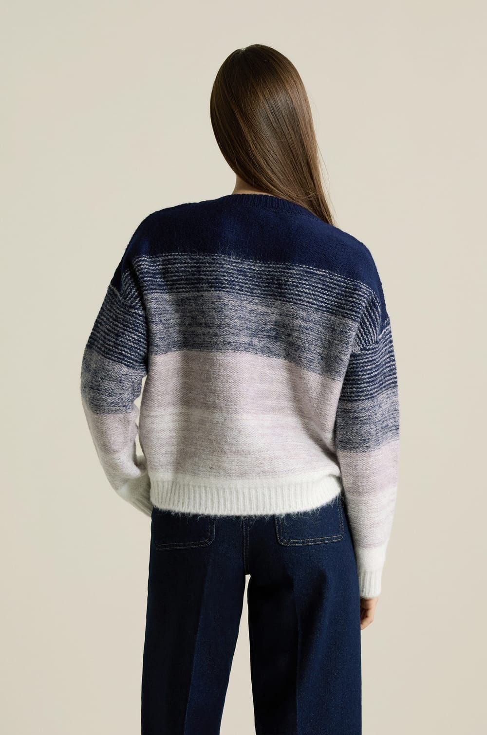 Long-sleeved Sweater;${refinementColor}
