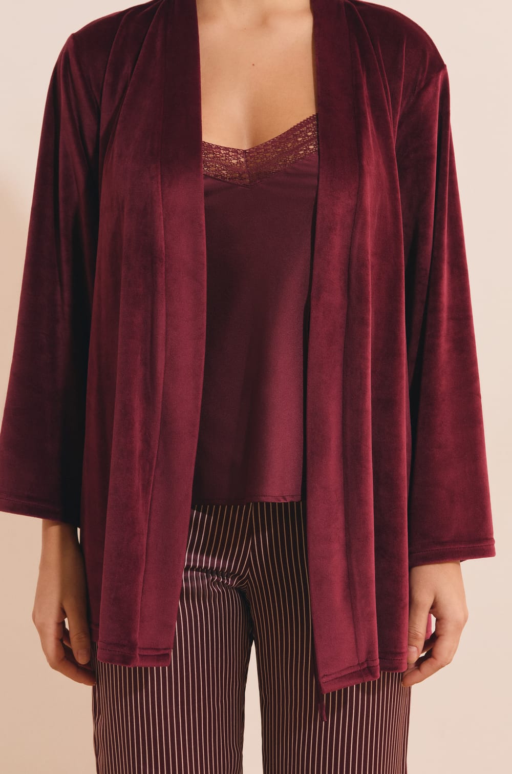 Ensemble de pyjama 3 pi&egrave;ces;${refinementColor}