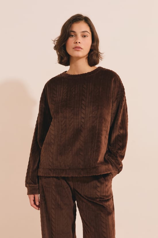 Pull col rond avec motifs tress&eacute;s;${refinementColor}