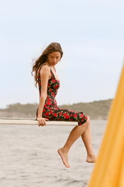 Robe midi avec fente &agrave; motif floral;${refinementColor}