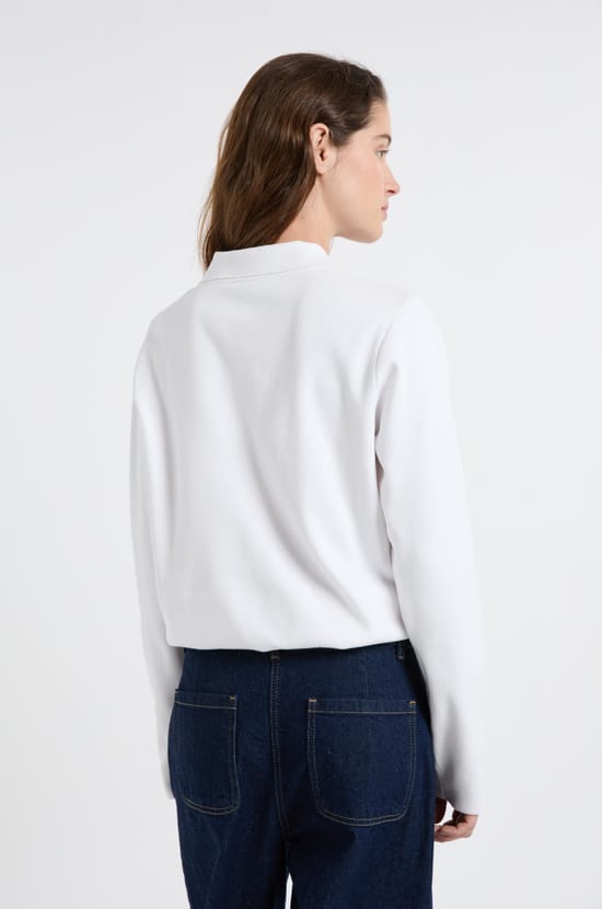 Pull col polo avec boutons dor&eacute;s;${refinementColor}