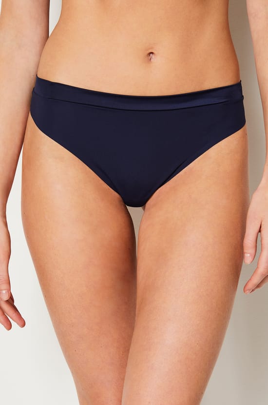 Culotte en microfibre satiné;${refinementColor}