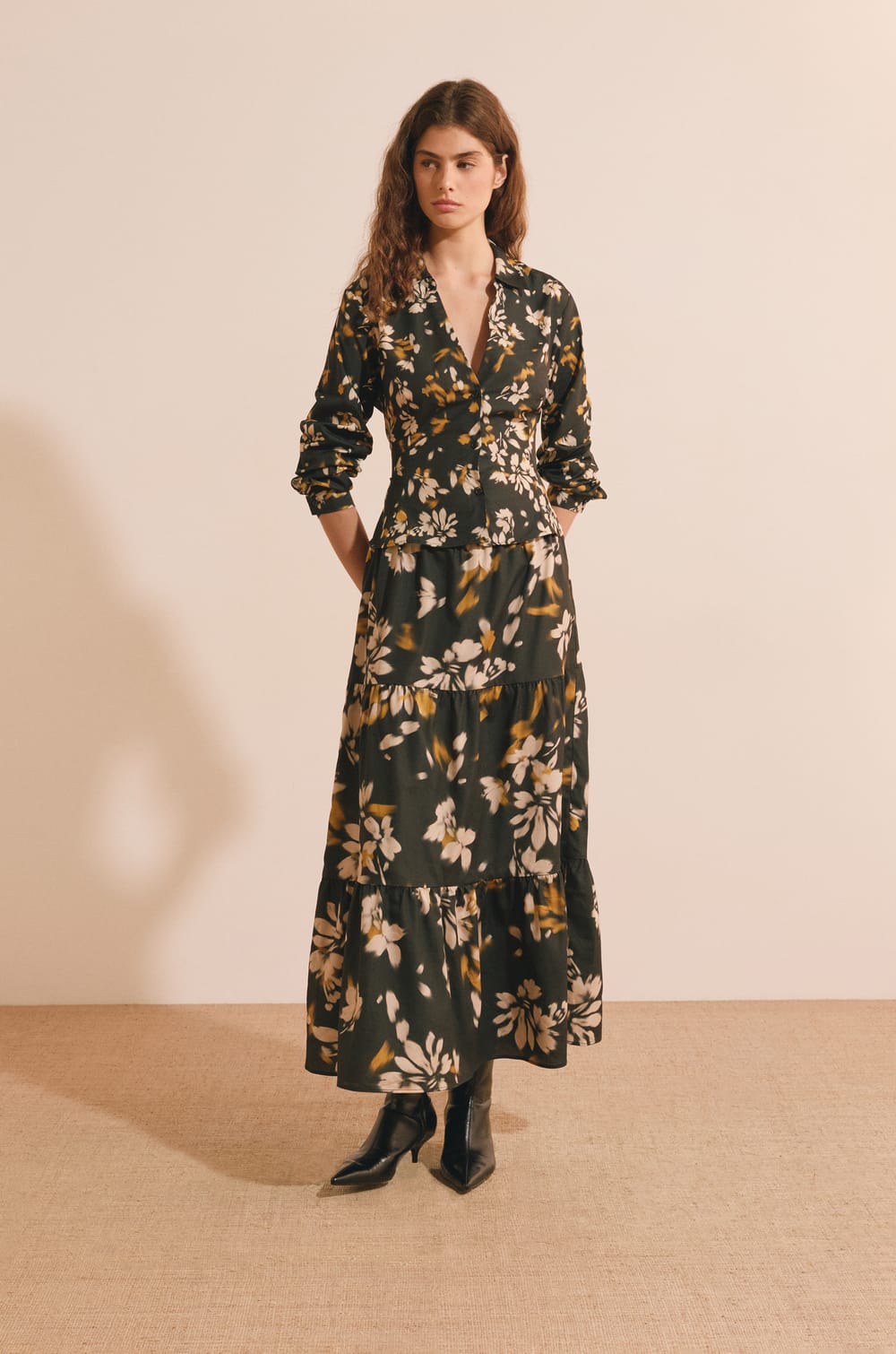 Chemise &agrave; fleurs;${refinementColor}