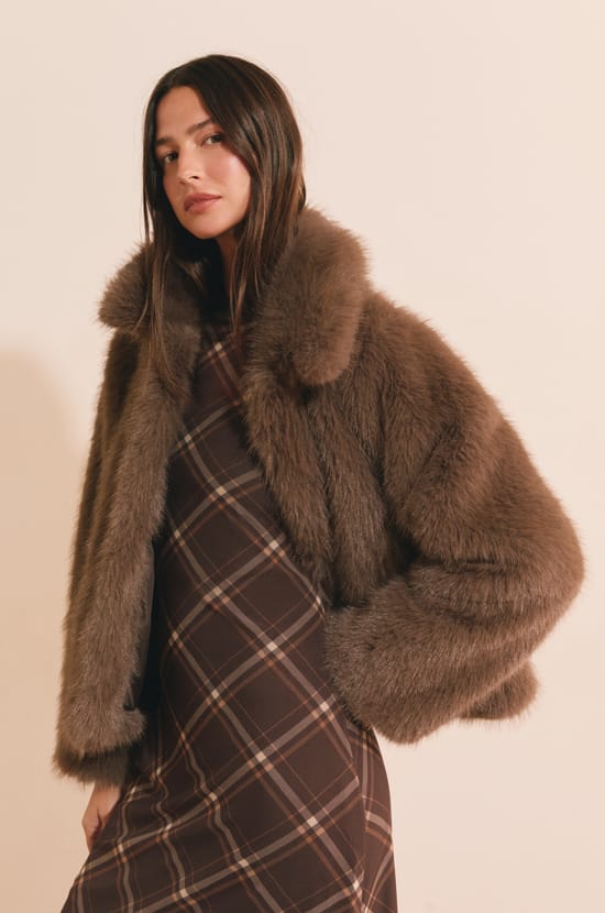 Robe longue &agrave; carreaux;${refinementColor}