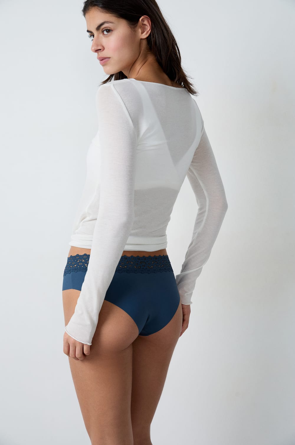 Hipster V-shape en microfibre et dentelle;${refinementColor}