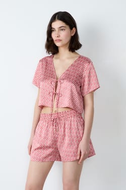 Pantalones cortos de pijama satinados estampados;${refinementColor}