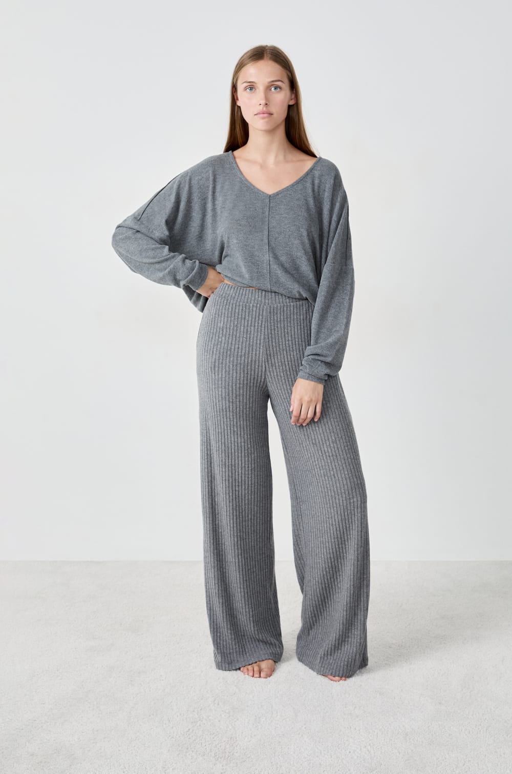 Pantalón de pijama ancho;${refinementColor}
