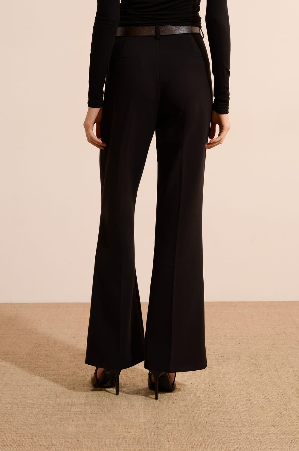 Pantalon droit;${refinementColor}