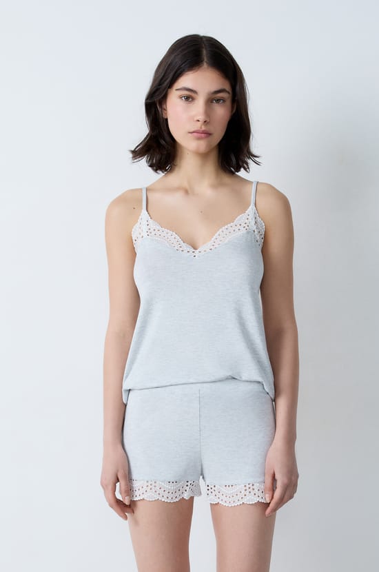 Pantalón corto de modal con detalle de encaje;${refinementColor}