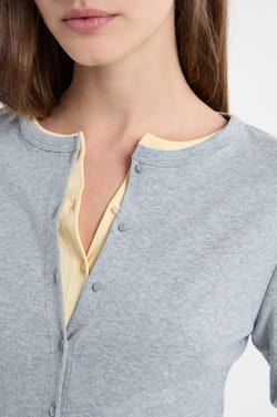 T-shirt boutonn&eacute; &agrave; manches longues en coton;${refinementColor}