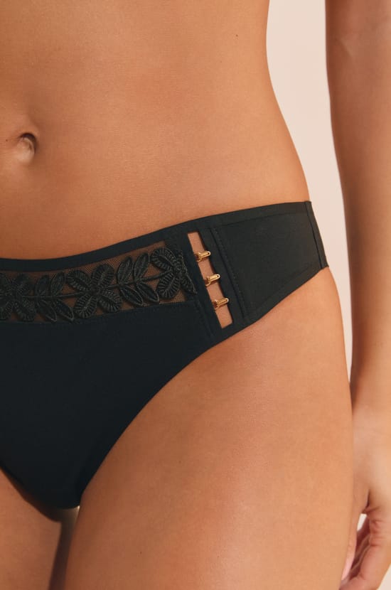 Tanga en microfibre;${refinementColor}