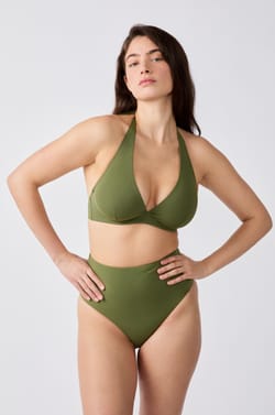 Underwired Triangle Bikini Top;${refinementColor}