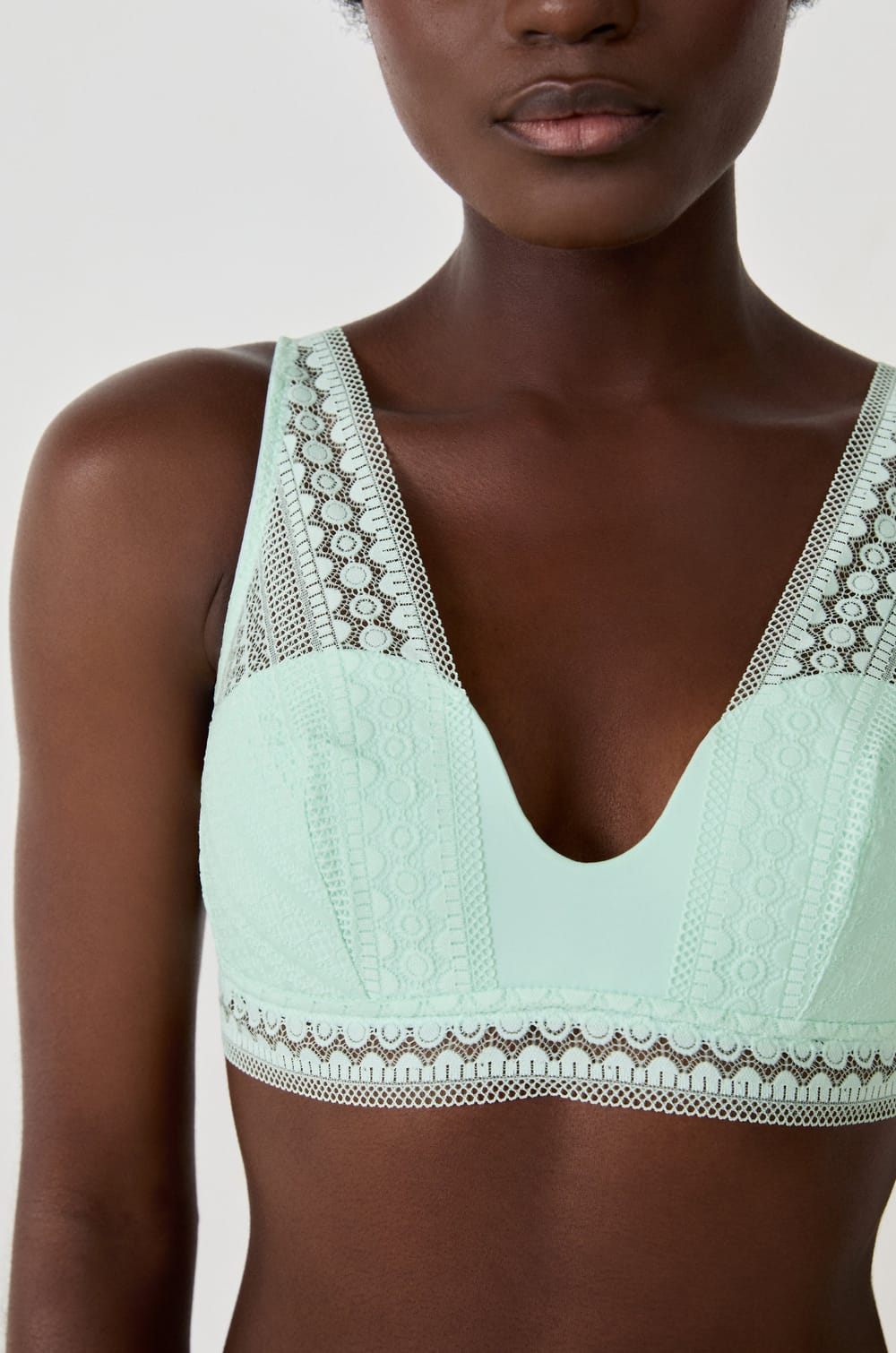 Sujetador  foulard de encaje;${refinementColor}