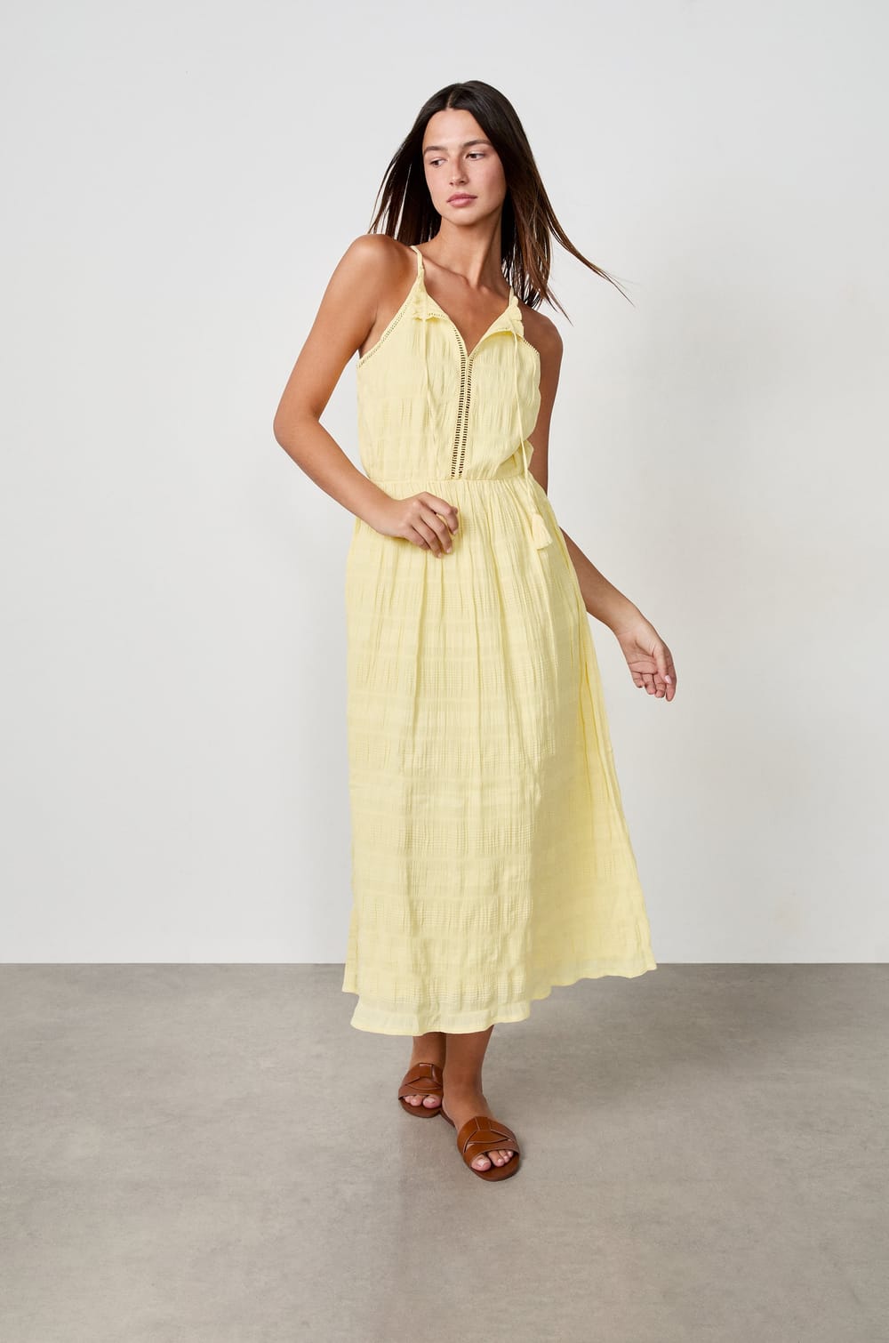 Robe longue textur&eacute;e;${refinementColor}