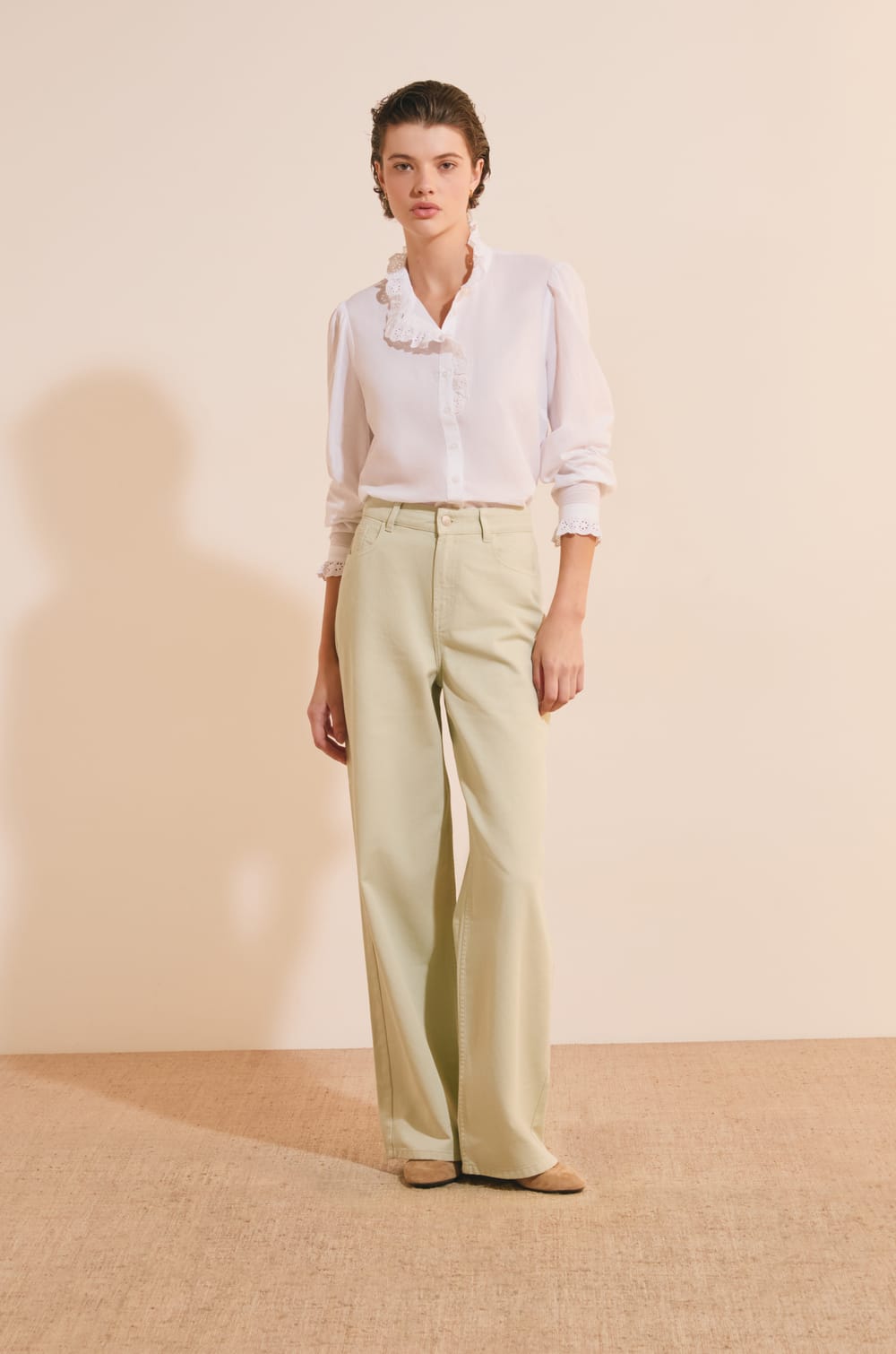 Chemise en coton avec broderie anglaise;${refinementColor}