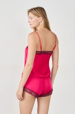 Caraco satiné avec dentelle;${refinementColor}