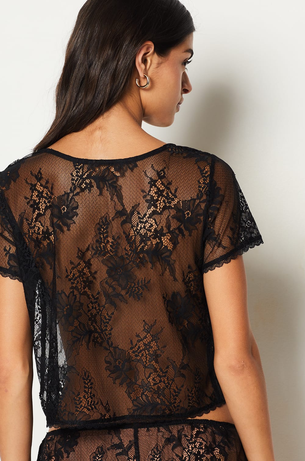 Short-sleeved Lace T-shirt;${refinementColor}