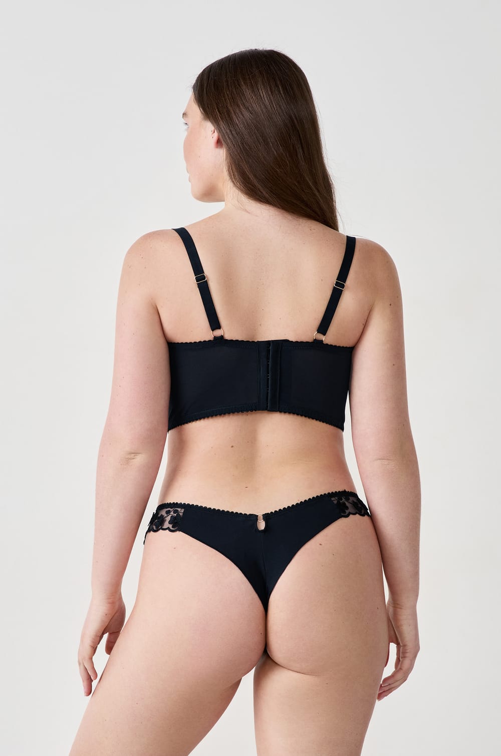 Podprsenka bez ramínek s měkkými košíčky;${refinementColor}