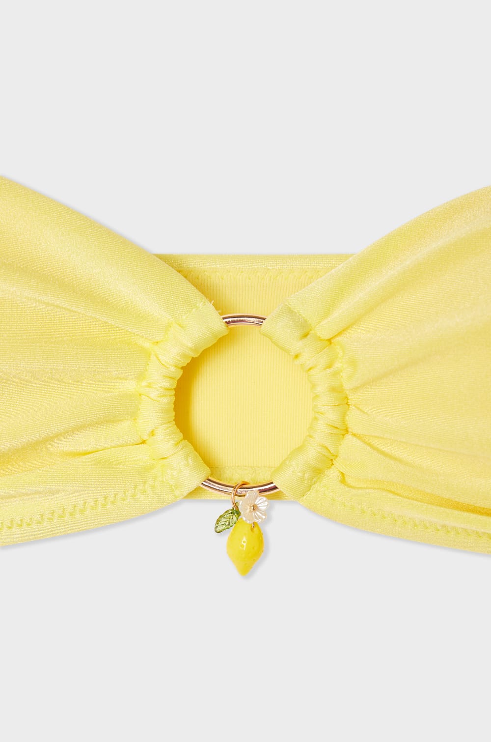 Haut de maillot de bain bandeau satin&eacute; avec charm;${refinementColor}