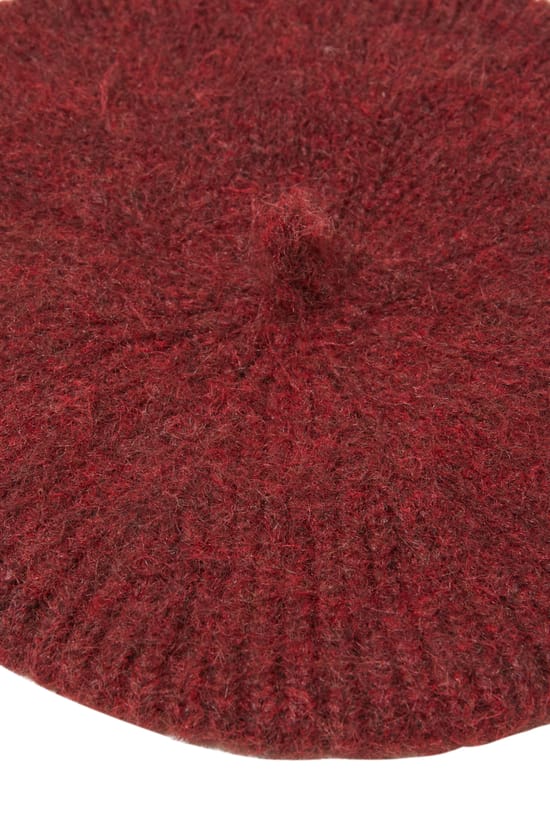 Bonnet avec laine;${refinementColor}