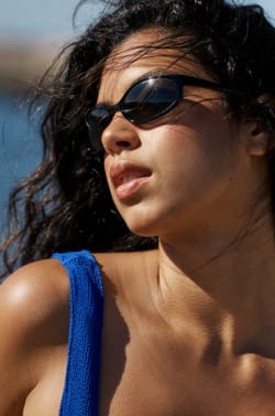 One-Piece Stretch Swimsuit;${refinementColor}